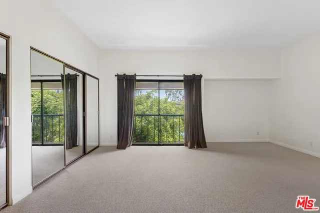 $5,750 | 13044 Mindanao Way, Unit 5, Marina del Rey, CA 90292