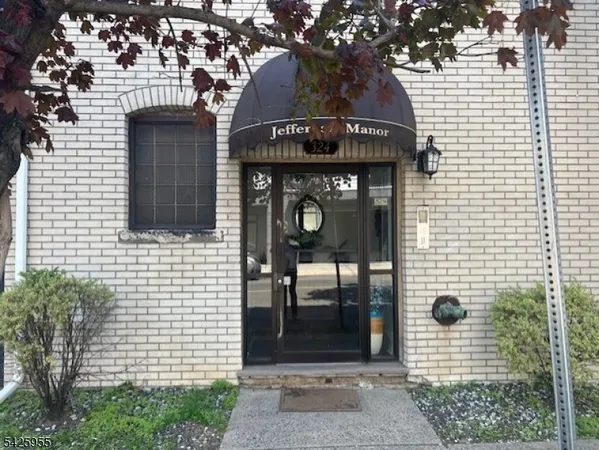 a view of entryway door