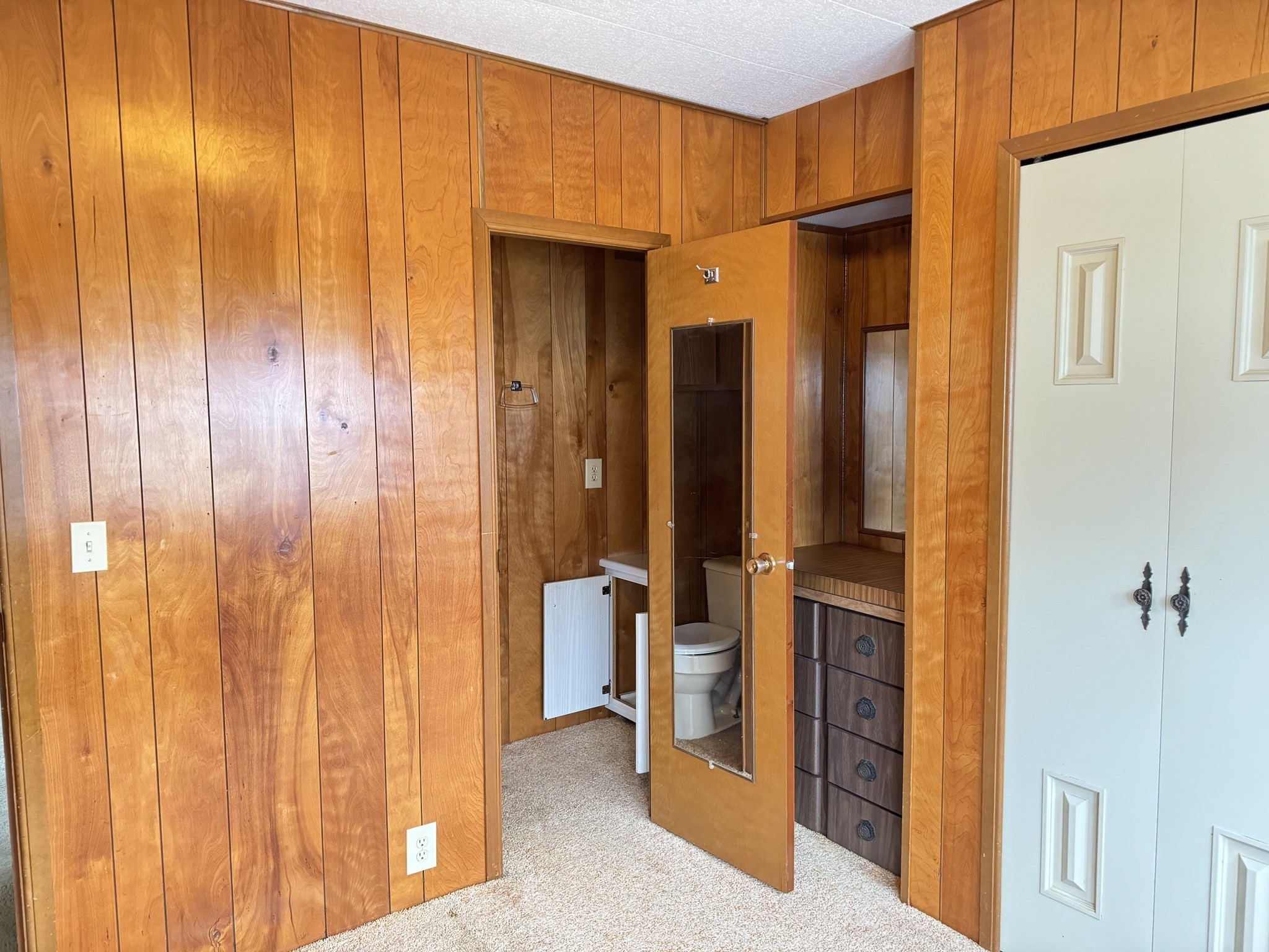 11 Robert Road Plainville, MA 02762 - Photo 10 of 22 Gallery Image 10