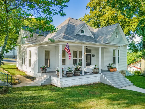 $630,000 | 1615 Main Street, Lynnville, TN 38472