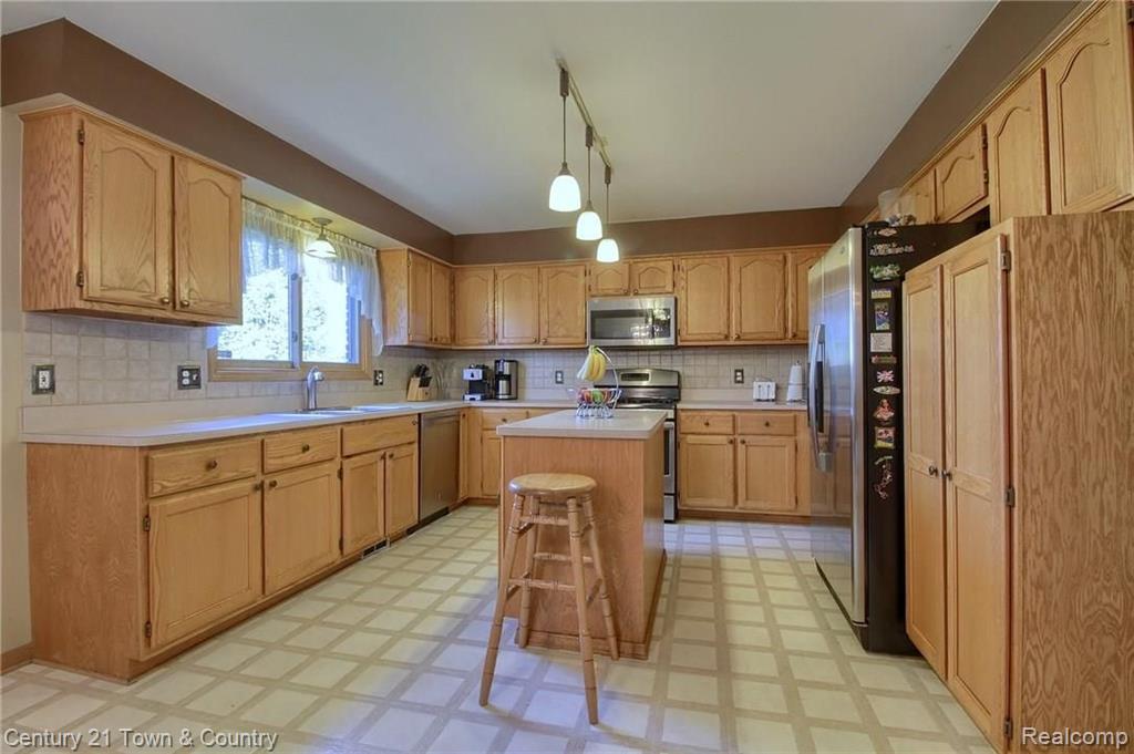 51959 Boland Road Chesterfield, MI 48047 - Photo 6 of 39