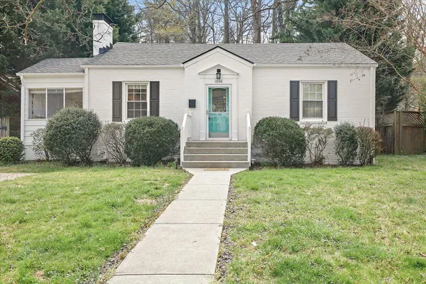 $1,695 | 1868 Carlton Road Southwest, Roanoke, VA 24015