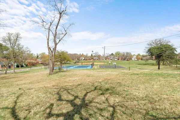 $1,695 | 1868 Carlton Road Southwest, Roanoke, VA 24015