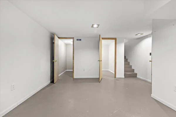 $1,695 | 1868 Carlton Road Southwest, Roanoke, VA 24015