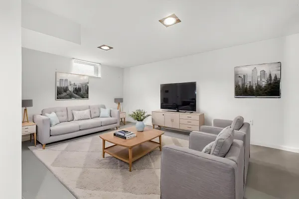 $1,695 | 1868 Carlton Road Southwest, Roanoke, VA 24015