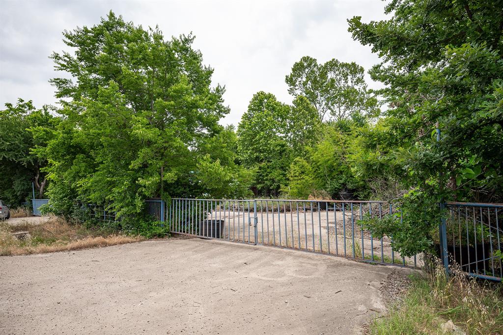 860 Highway 5 Fairview, TX 75069 - Photo 6 of 11