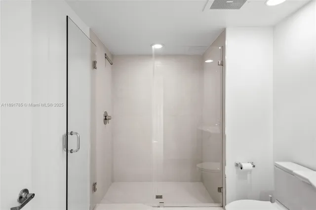 $1,250,000 | 485 Brickell Avenue, Unit 4410, Miami, FL 33131