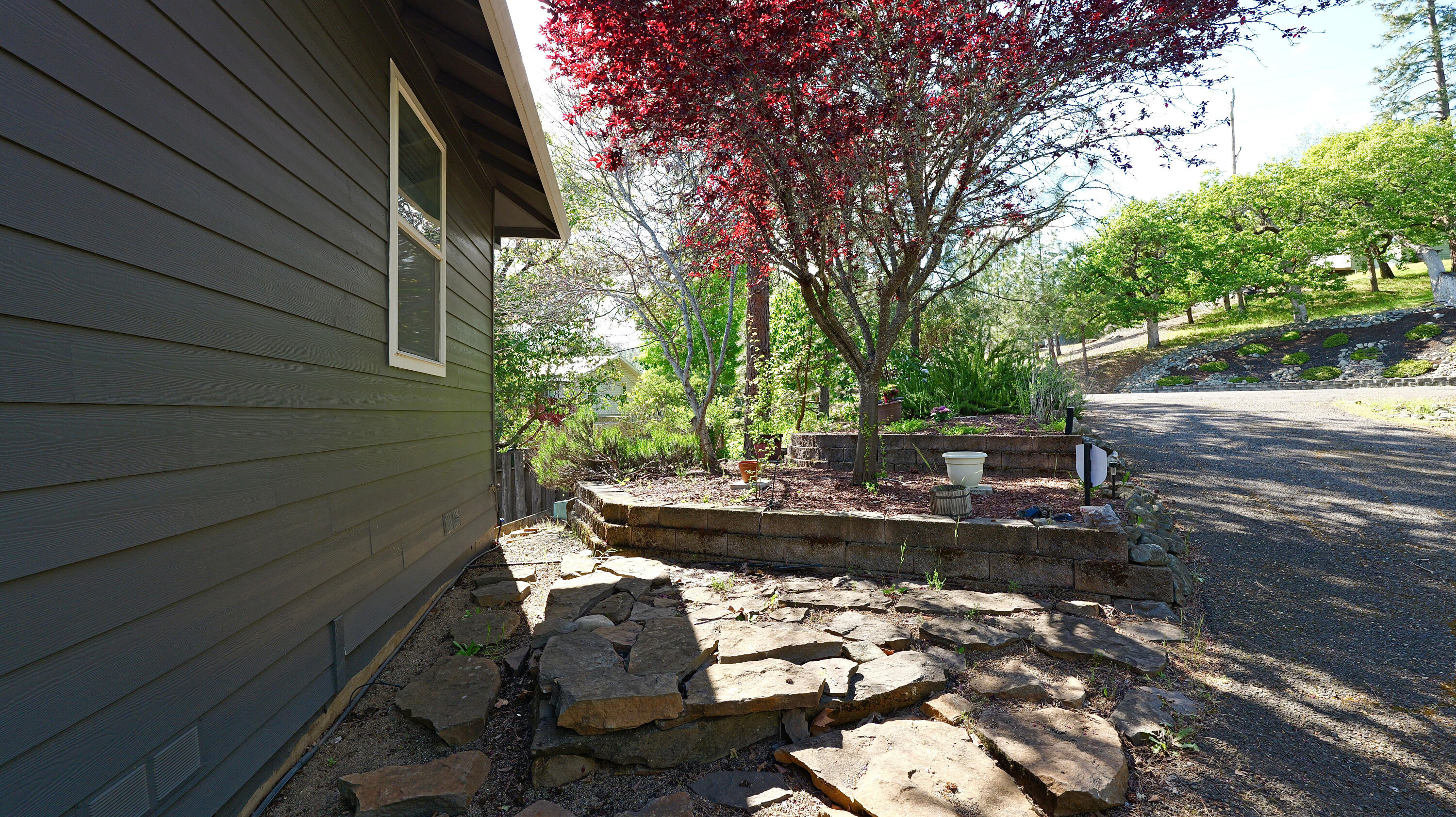 381 Pinetop Terrace Shady Cove, OR 97539 - Photo 48 of 66