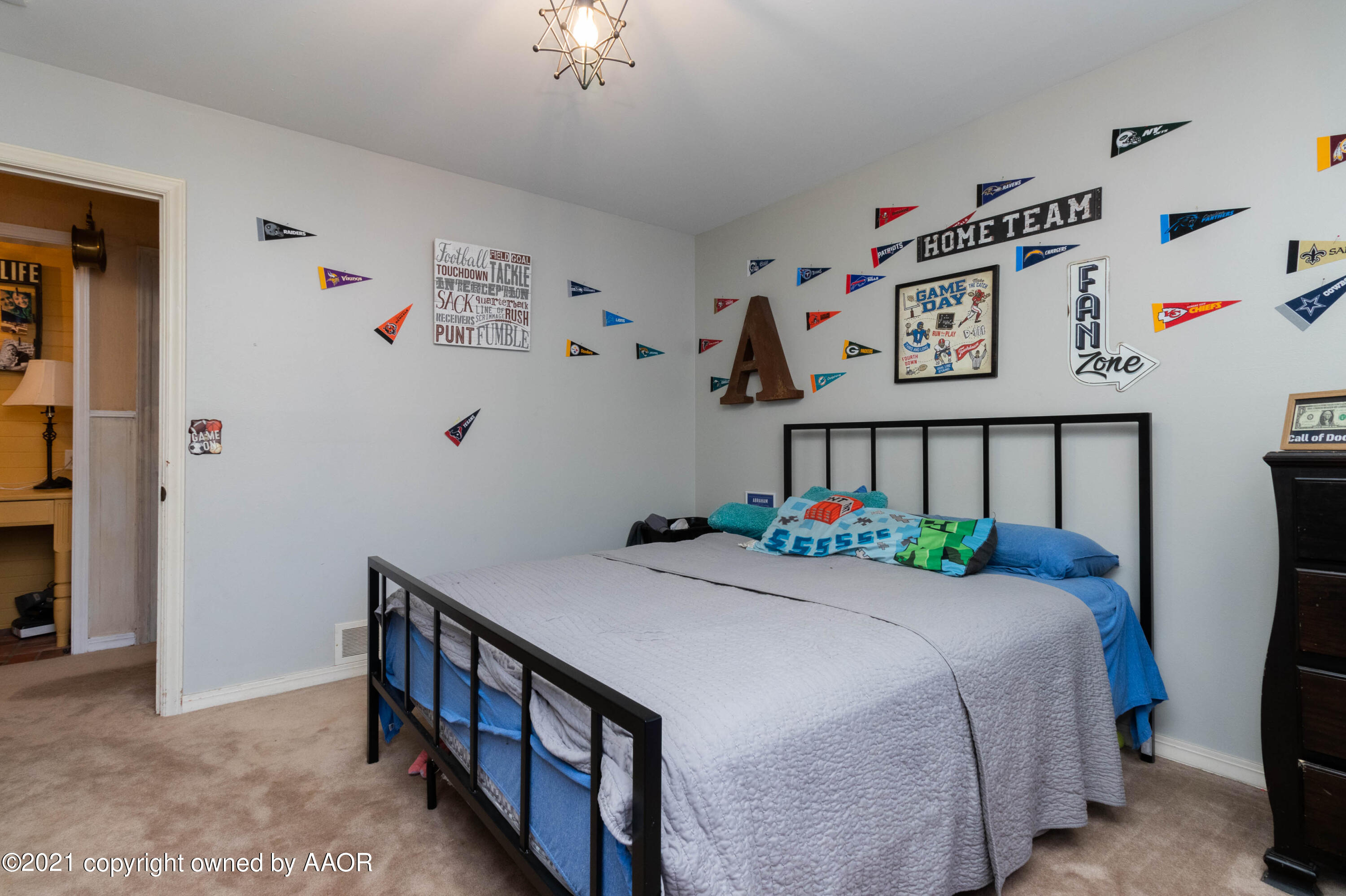6213 Gainsborough Road Amarillo, TX 79106 - Photo 20 of 41 022