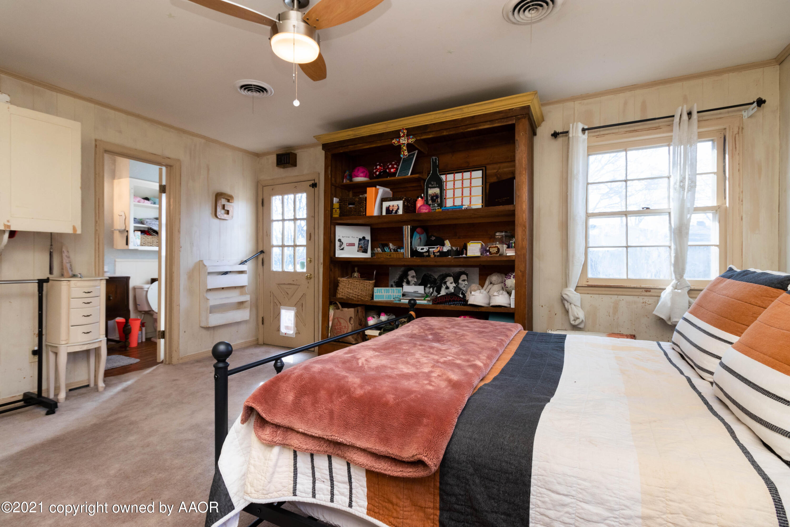 6213 Gainsborough Road Amarillo, TX 79106 - Photo 22 of 41 024