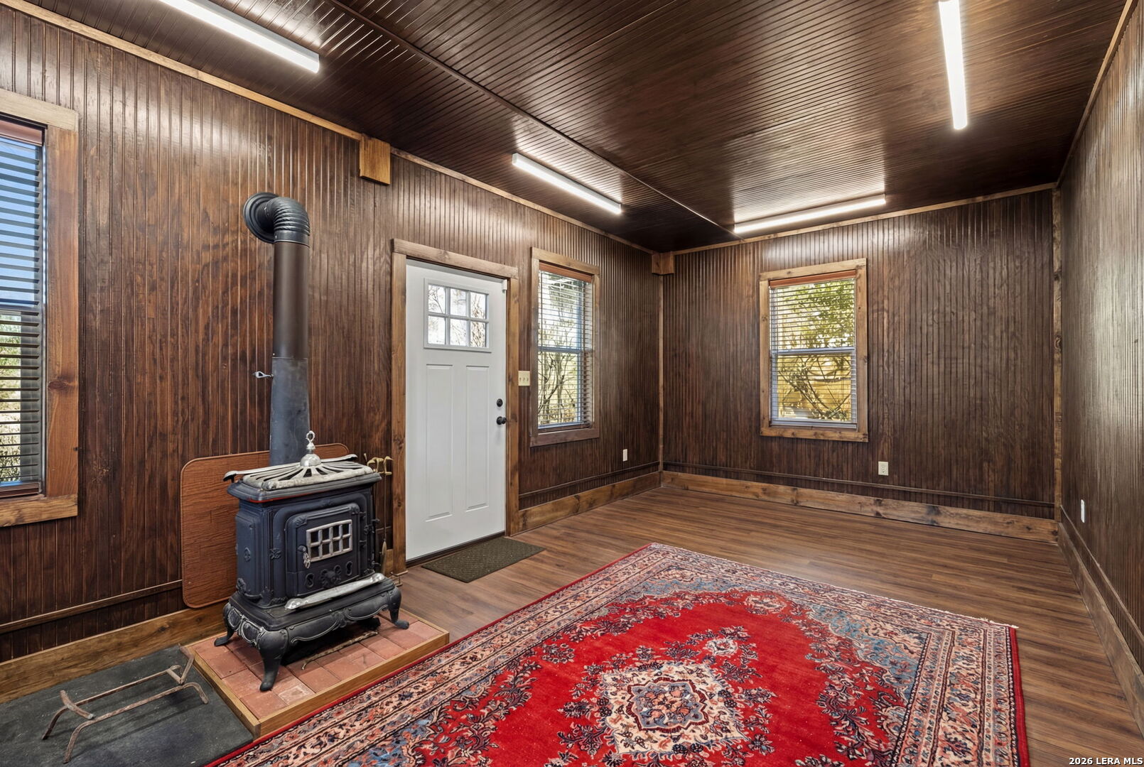 107 High Street Comfort, TX 78013 - Photo 39 of 47 an entryway with a workspace