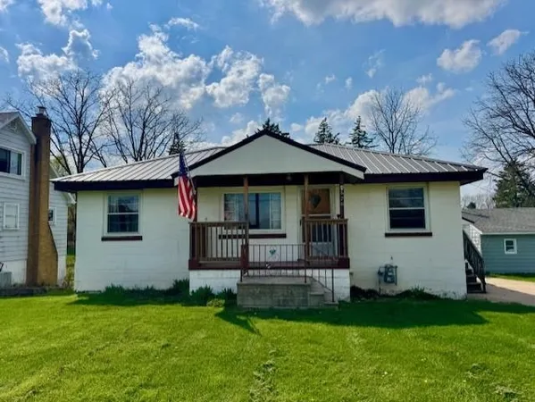 $159,000 | 520 South Franklin Street, St. Louis, MI 48880