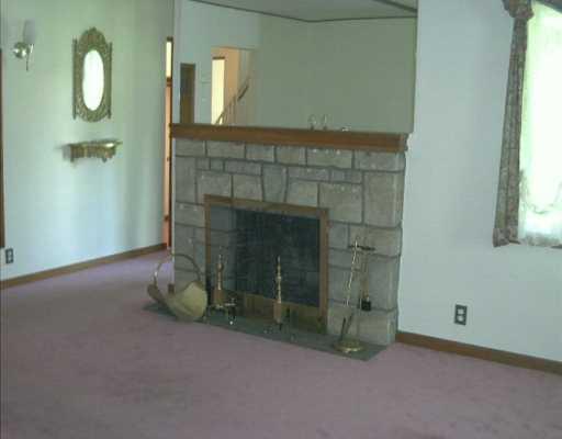 2015 Ridge Rd Extension Economy, PA 15003 - Photo 6 of 8 Living Room.