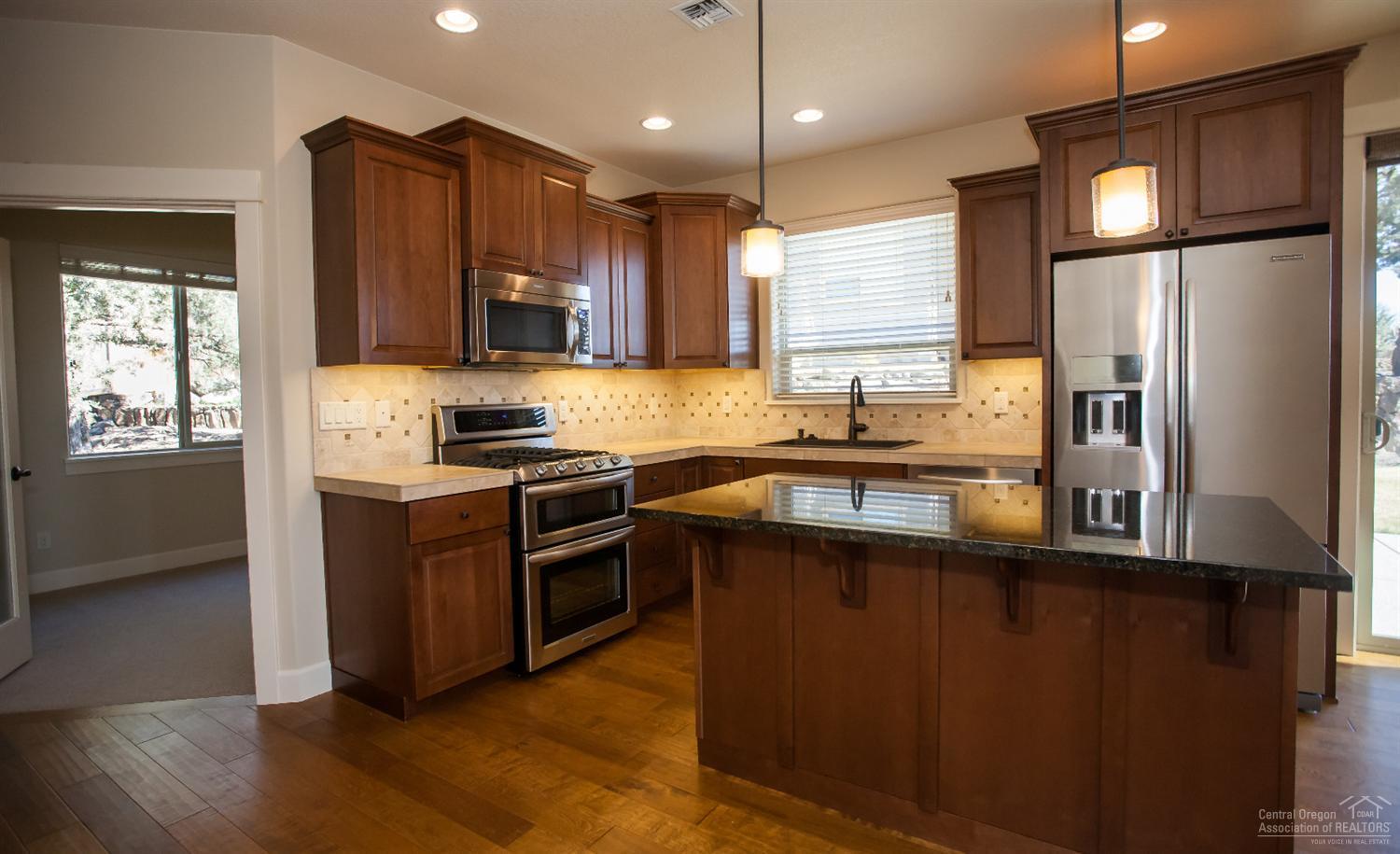 20776 Northeast Horizon Ridge Place Bend, OR 97701 - Photo 7 of 25 Additional Photo