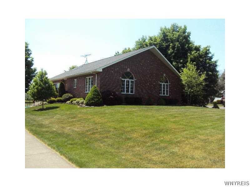 5150 Ridge Road Cambria, NY 14094 - Photo 1 of 1 Exterior Front.
