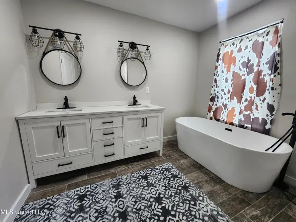 $440,000 | 26 Charlie Daughdrill Road, Carriere, MS 39426