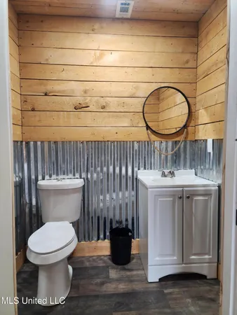 $440,000 | 26 Charlie Daughdrill Road, Carriere, MS 39426