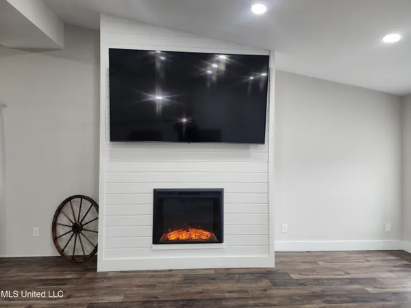 $440,000 | 26 Charlie Daughdrill Road, Carriere, MS 39426