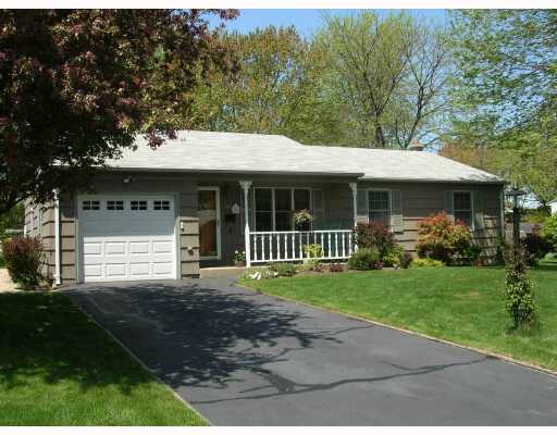 546 Walnut Hill Road Woonsocket, RI 02895 - Photo 1 of 8 Exterior Front.