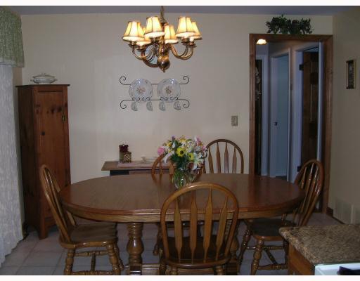 546 Walnut Hill Road Woonsocket, RI 02895 - Photo 5 of 8 Kitchen.