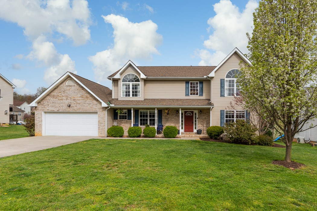 69 Sir Robin Road Waynesboro, VA 22980 - Photo 3 of 32 a front view of house with yard and green space