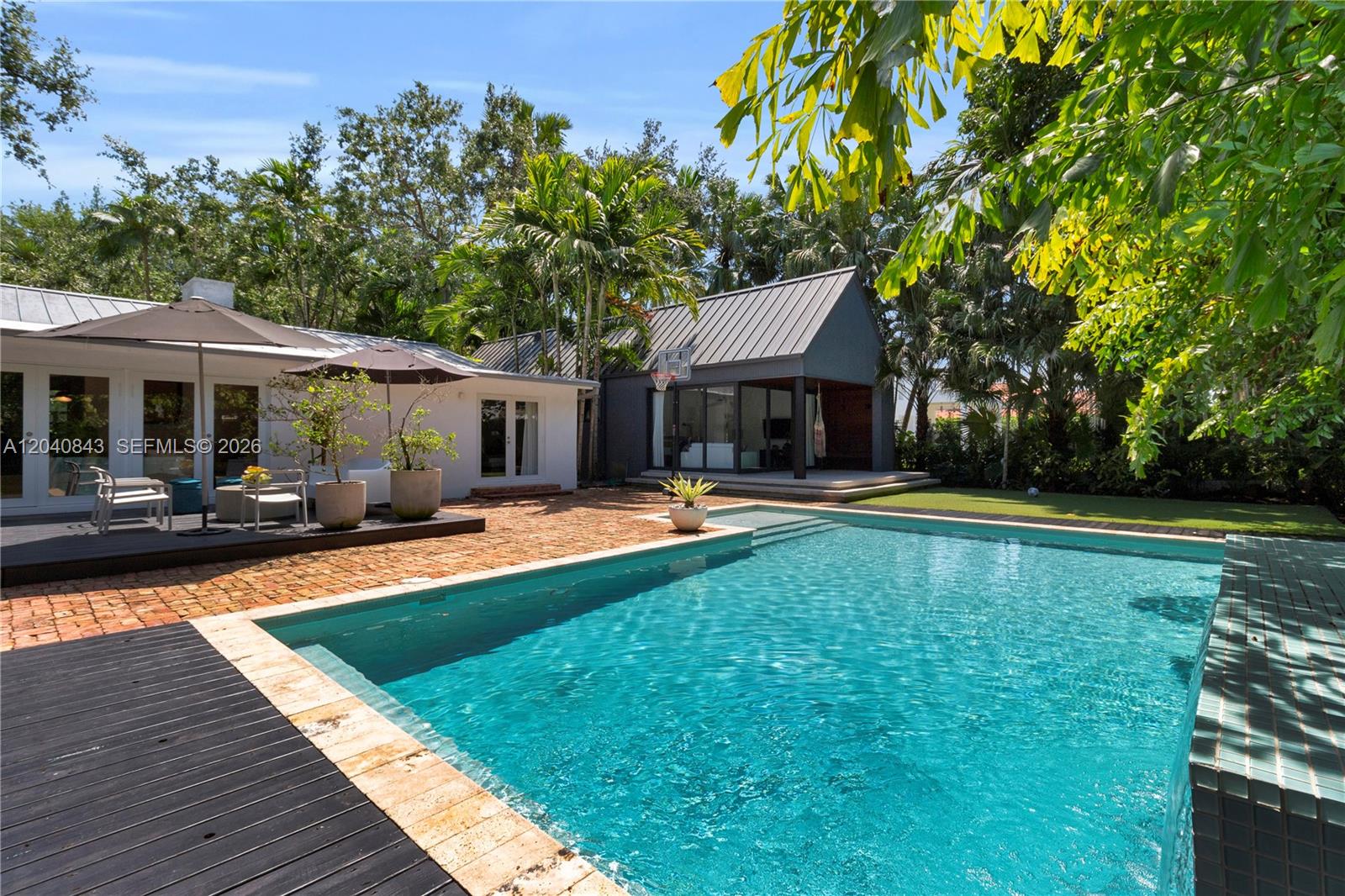 7420 Southwest 53rd Place Miami, FL 33143 - Photo 30 of 37