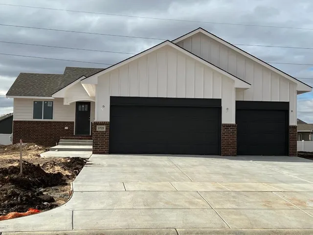 $251,700 | 1725 North Kentucky Lane, Wichita, KS 67235