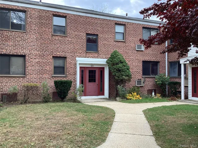 $154,900 | 22 Lawrence Drive, Unit C, White Plains, NY 10603