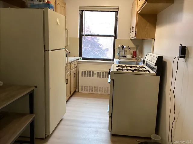 $154,900 | 22 Lawrence Drive, Unit C, White Plains, NY 10603