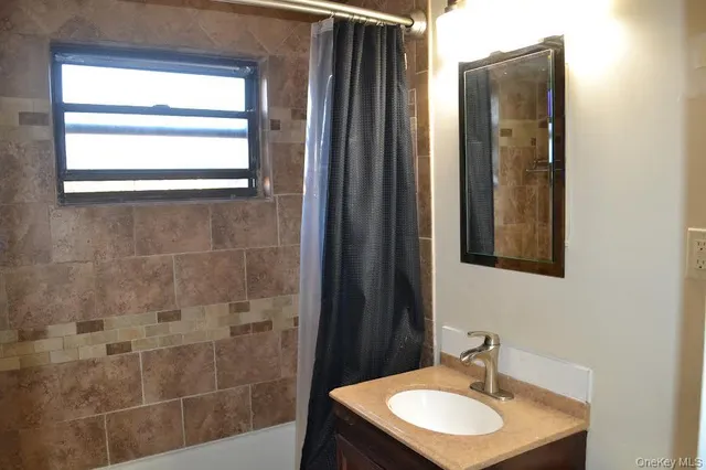 $154,900 | 22 Lawrence Drive, Unit C, White Plains, NY 10603