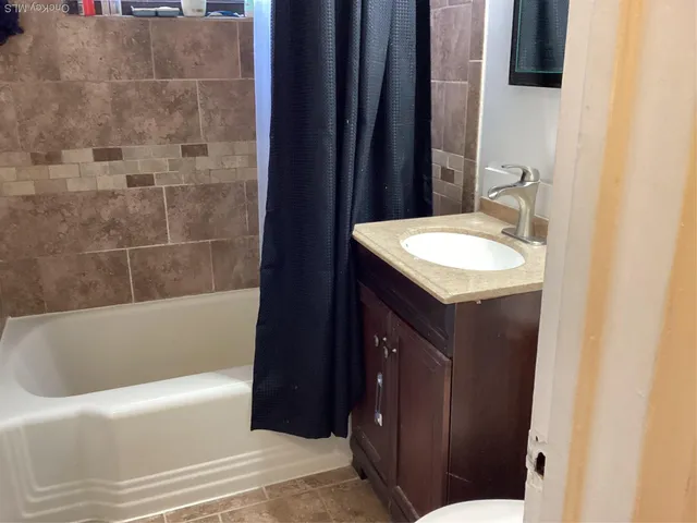 $154,900 | 22 Lawrence Drive, Unit C, White Plains, NY 10603