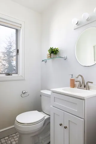 $1,350,000 | 158 East Side Parkway, Newton, MA 02458