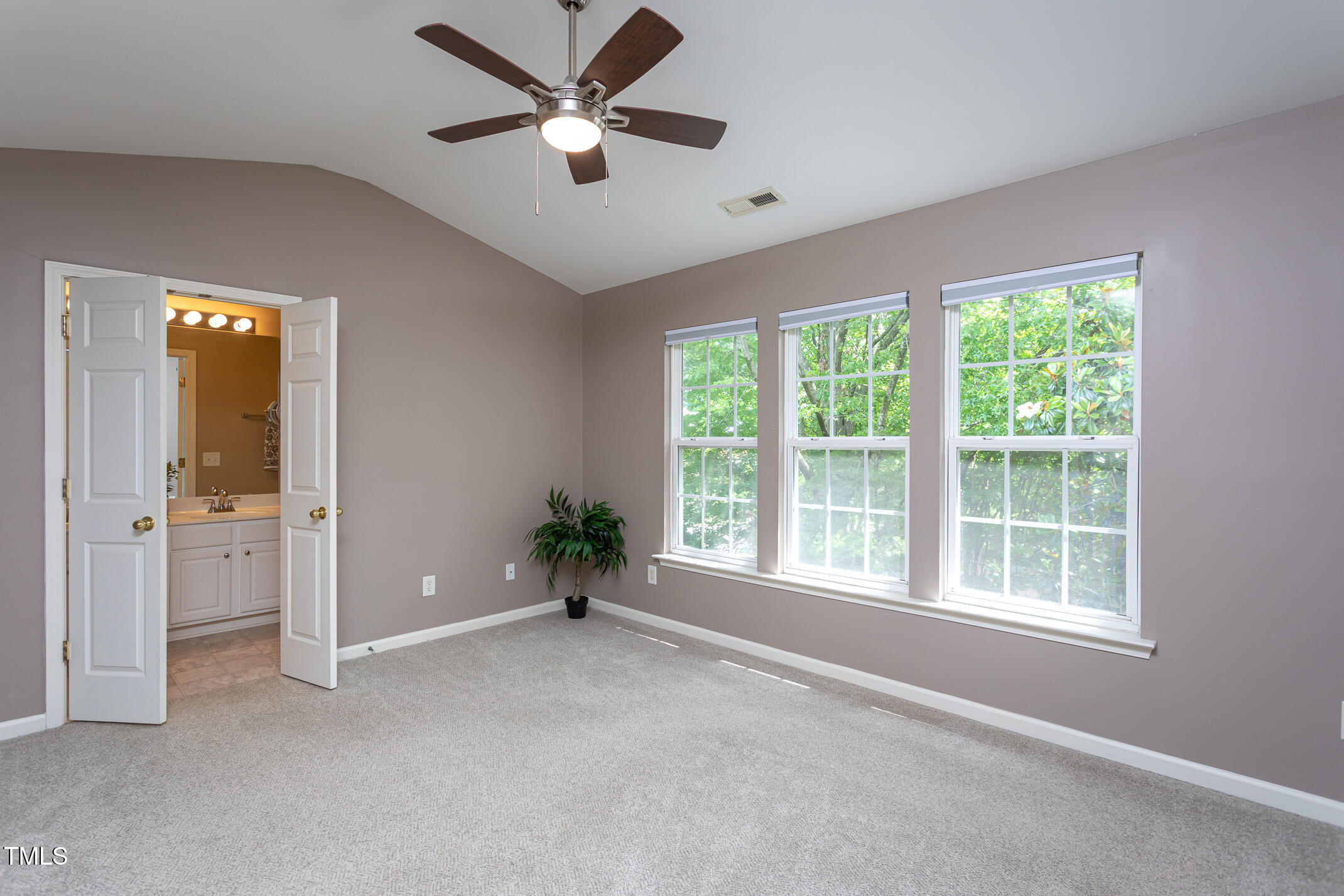 7244 Galon Glen Road Raleigh, NC 27613 - Photo 22 of 38 Third Level: Owner's Suite