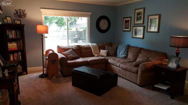 21184740-1.JPG