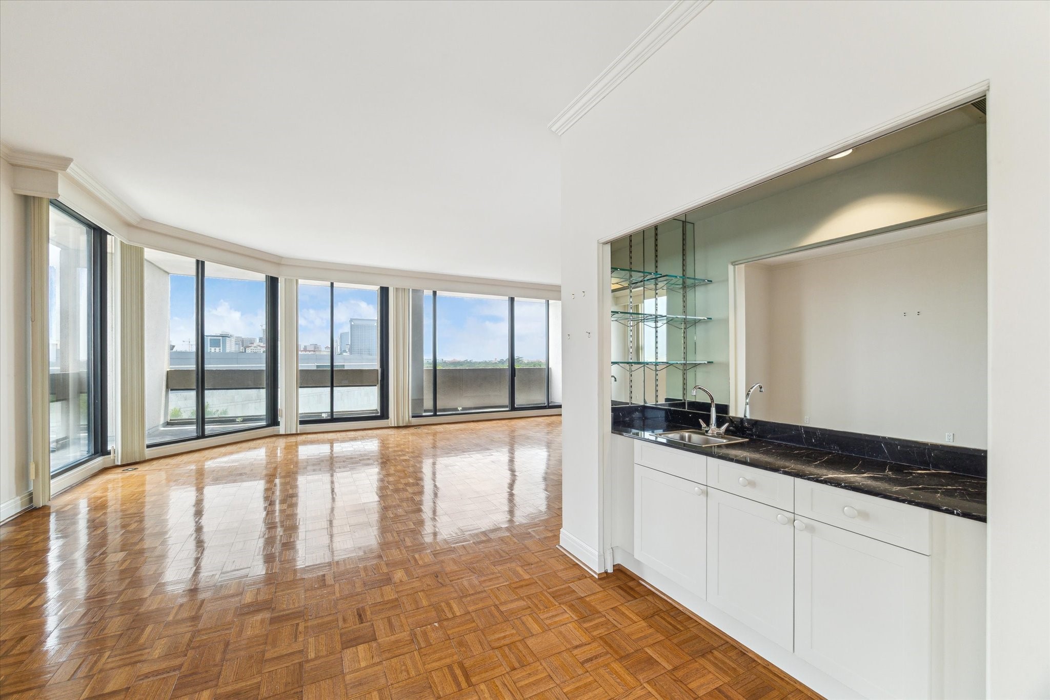 1111 Hermann Drive, Unit 7F Houston, TX 77004 - Photo 3 of 42