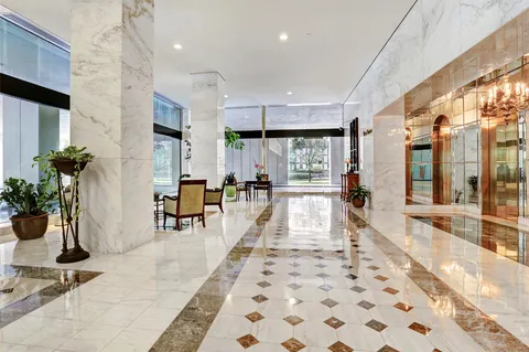 $895,000 | 1111 Hermann Drive, Unit 7F, Houston, TX 77004