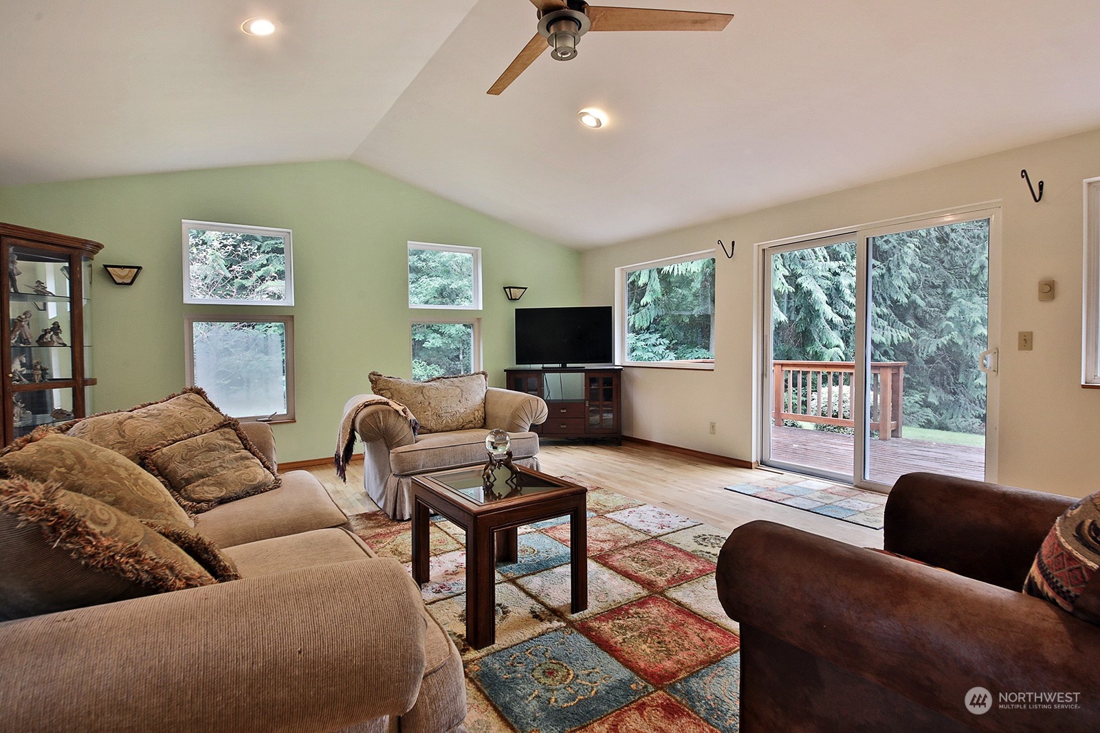 7394 Bailey Road Clinton, WA 98236 - Photo 15 of 40 Gallery Image 15