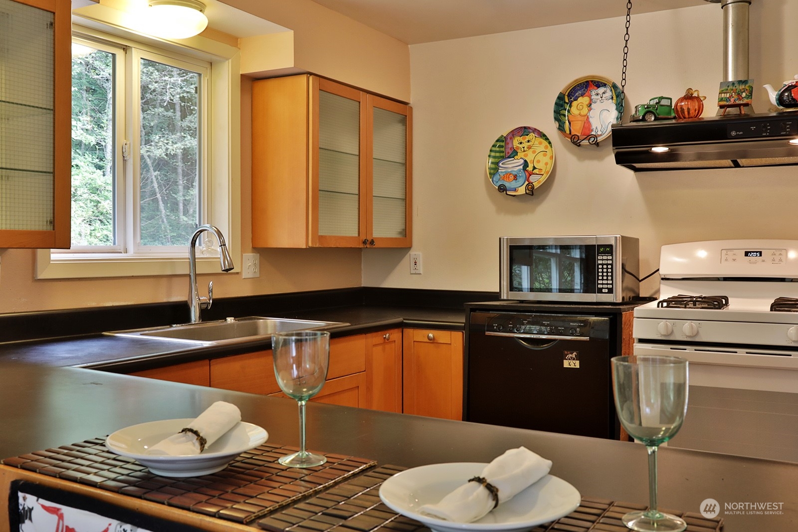 7394 Bailey Road Clinton, WA 98236 - Photo 17 of 40 Gallery Image 17