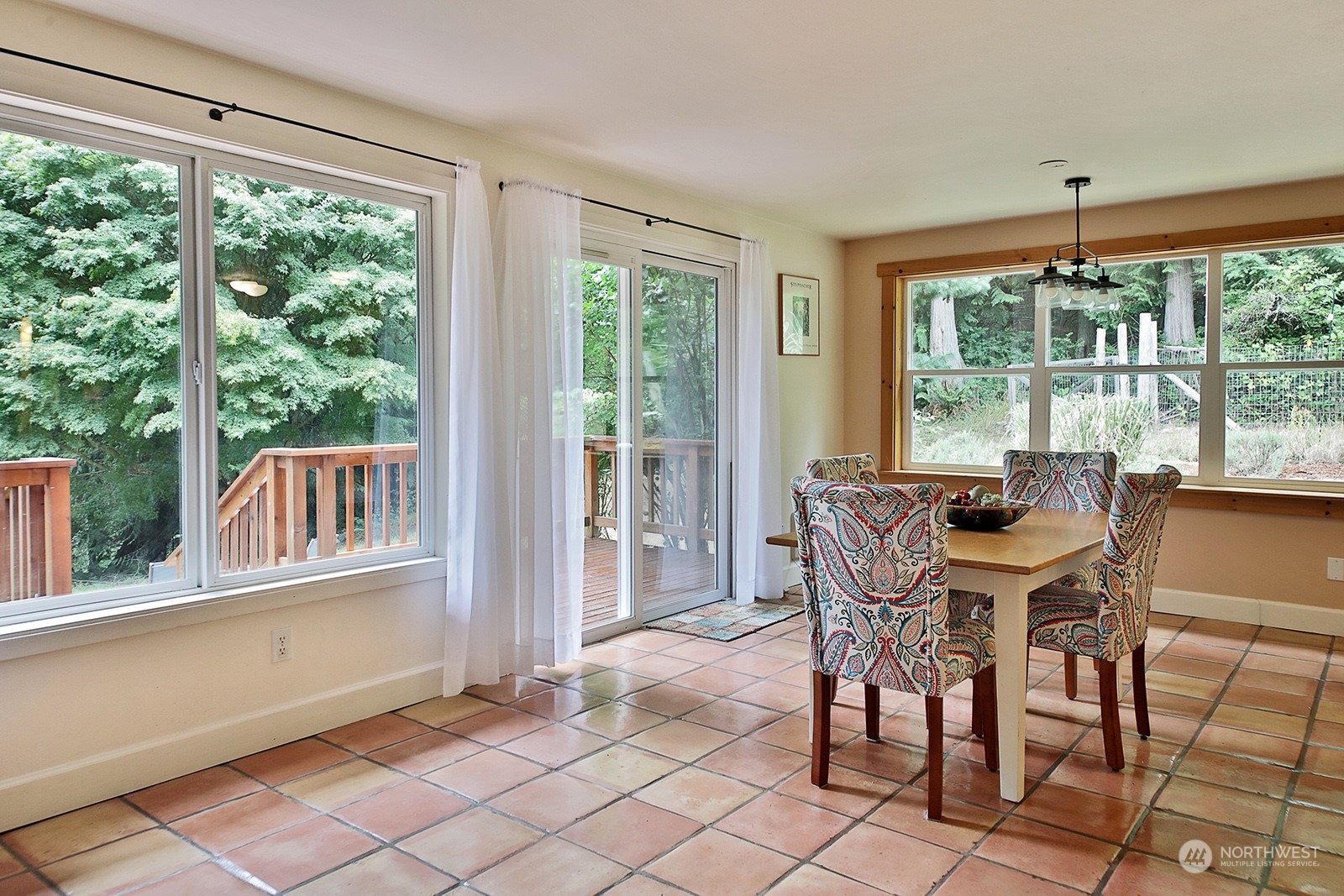 7394 Bailey Road Clinton, WA 98236 - Photo 22 of 40 Gallery Image 22
