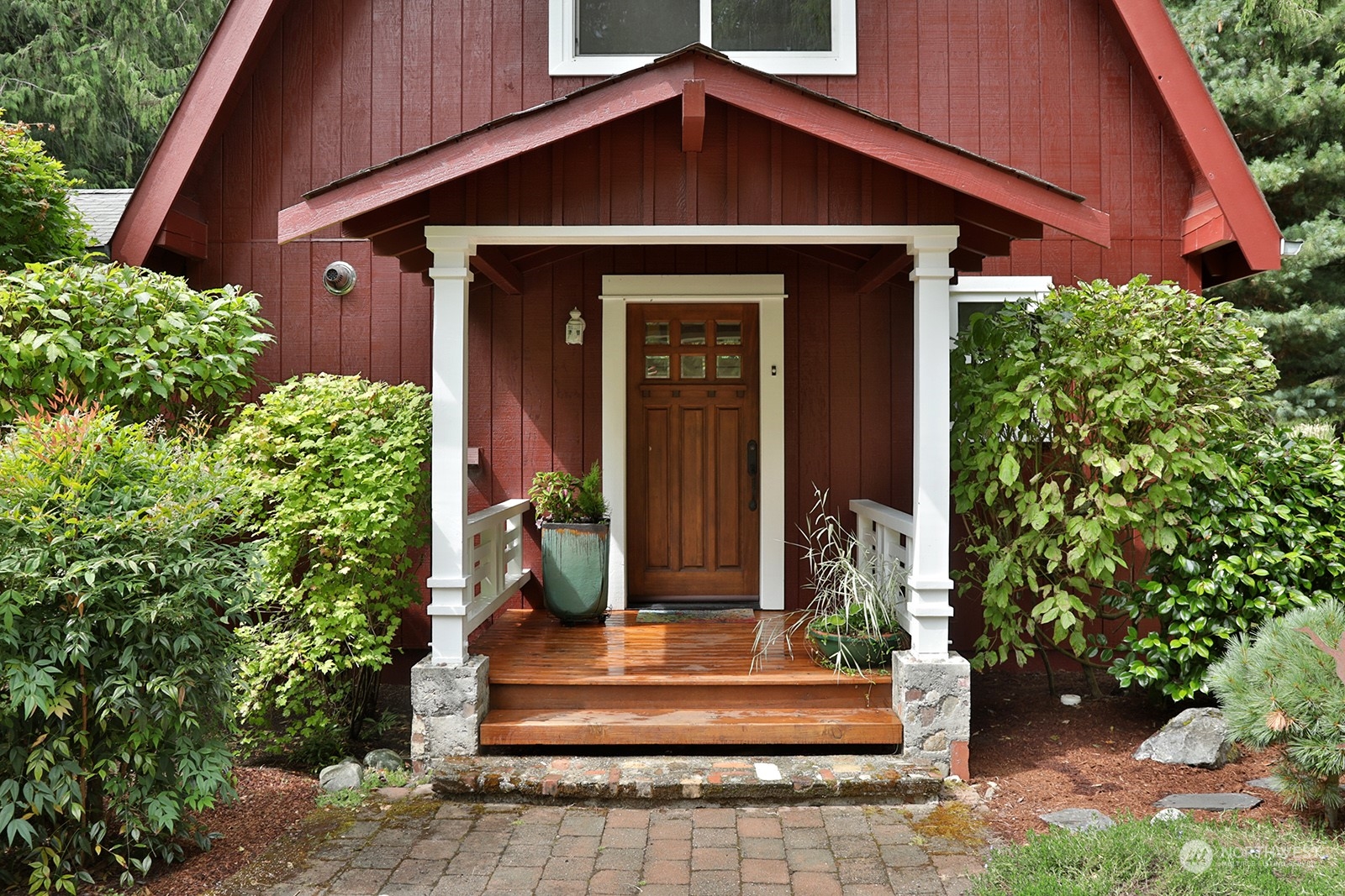 7394 Bailey Road Clinton, WA 98236 - Photo 3 of 40 Gallery Image 3