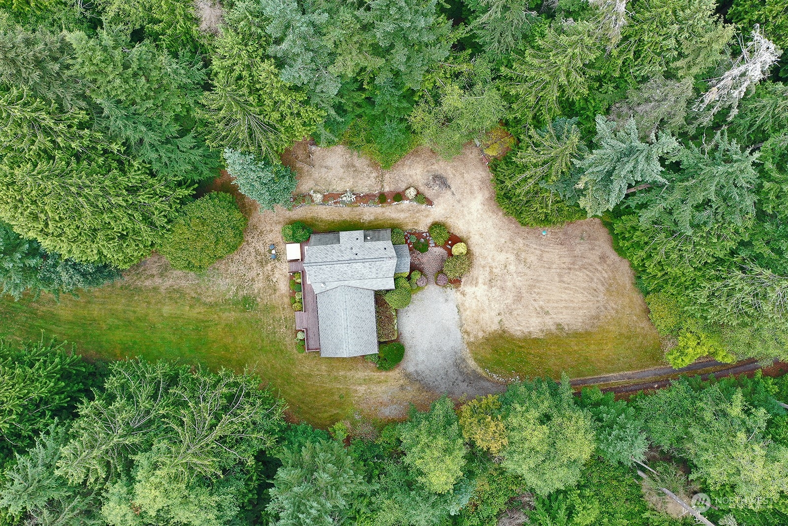 7394 Bailey Road Clinton, WA 98236 - Photo 36 of 40 Gallery Image 36