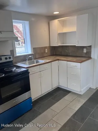 $1,100 | 133 N Road, Milton, NY 12547