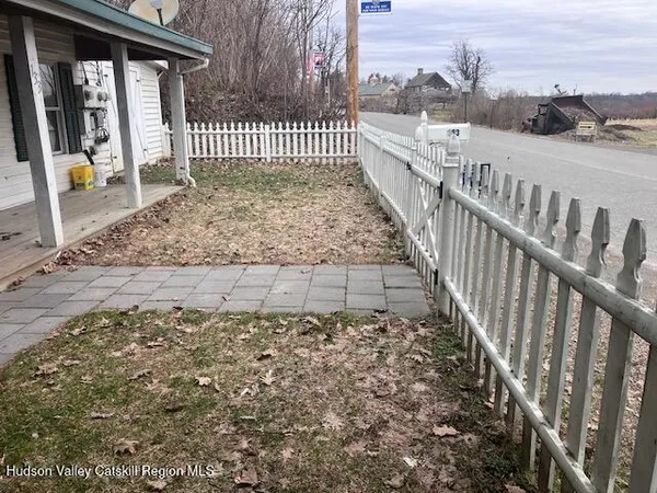 $1,100 | 133 N Road, Milton, NY 12547