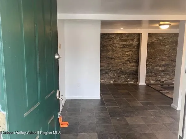 $1,100 | 133 N Road, Milton, NY 12547