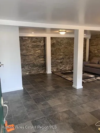 $1,100 | 133 N Road, Milton, NY 12547