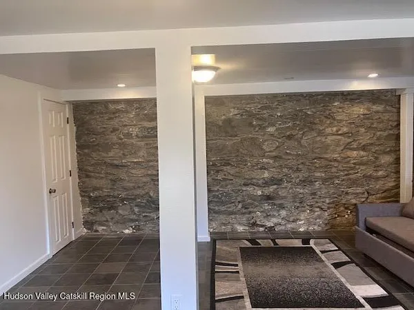 $1,100 | 133 N Road, Milton, NY 12547