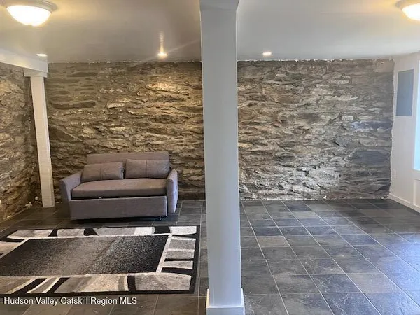 $1,100 | 133 N Road, Milton, NY 12547