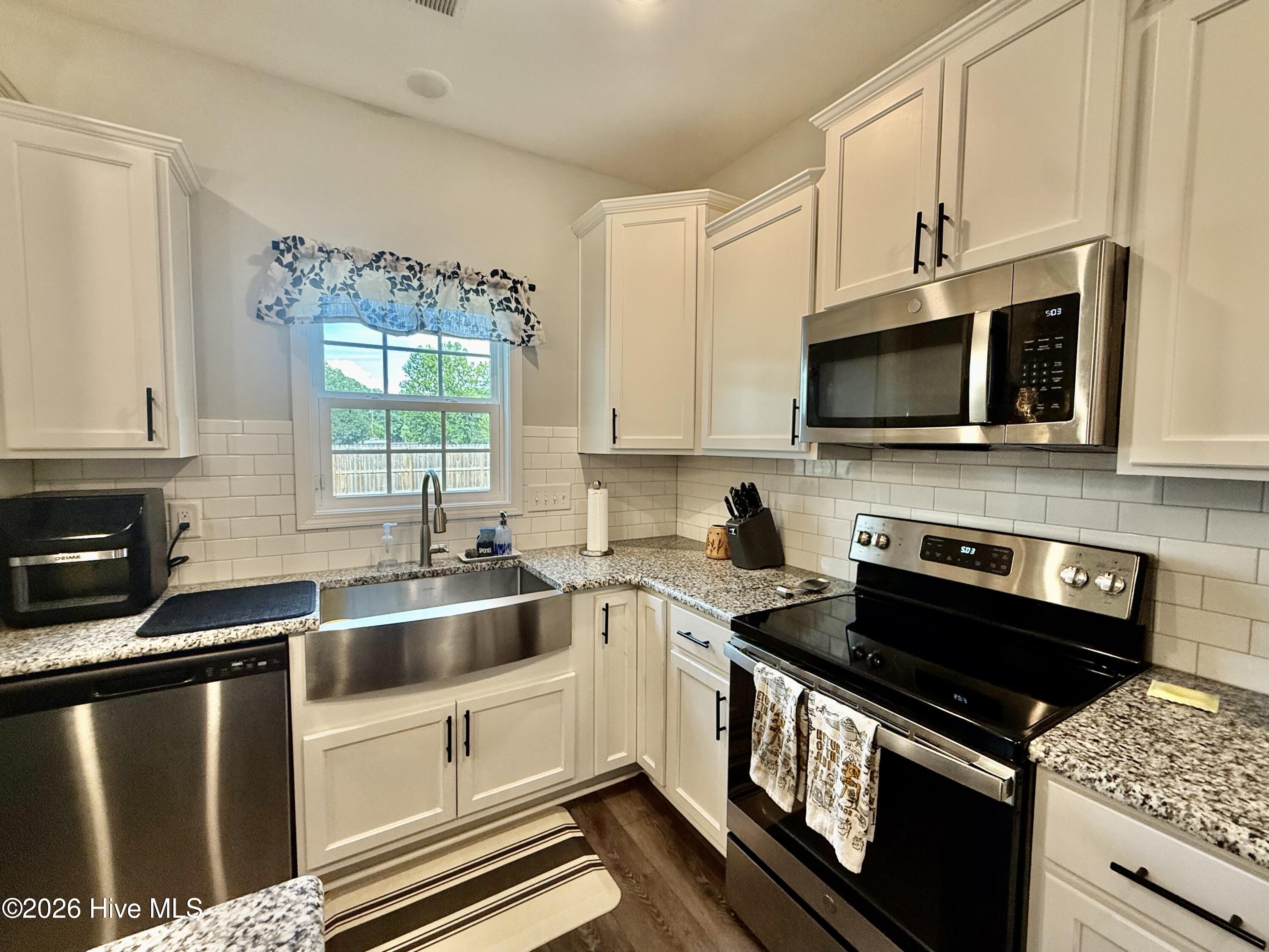 6836 Calloway Road Aberdeen, NC 28315 - Photo 12 of 40