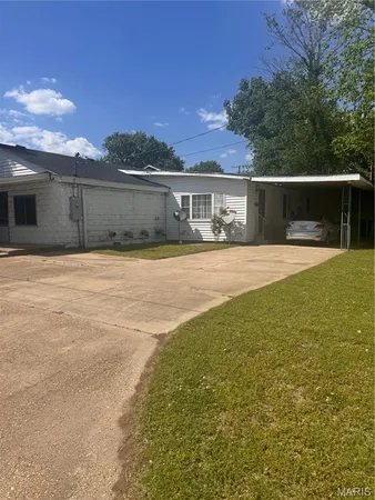 $65,000 | 115 West Tom Brown Street, Charleston, MO 63834