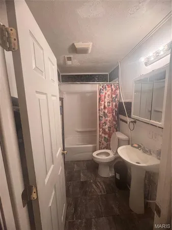 $65,000 | 115 West Tom Brown Street, Charleston, MO 63834